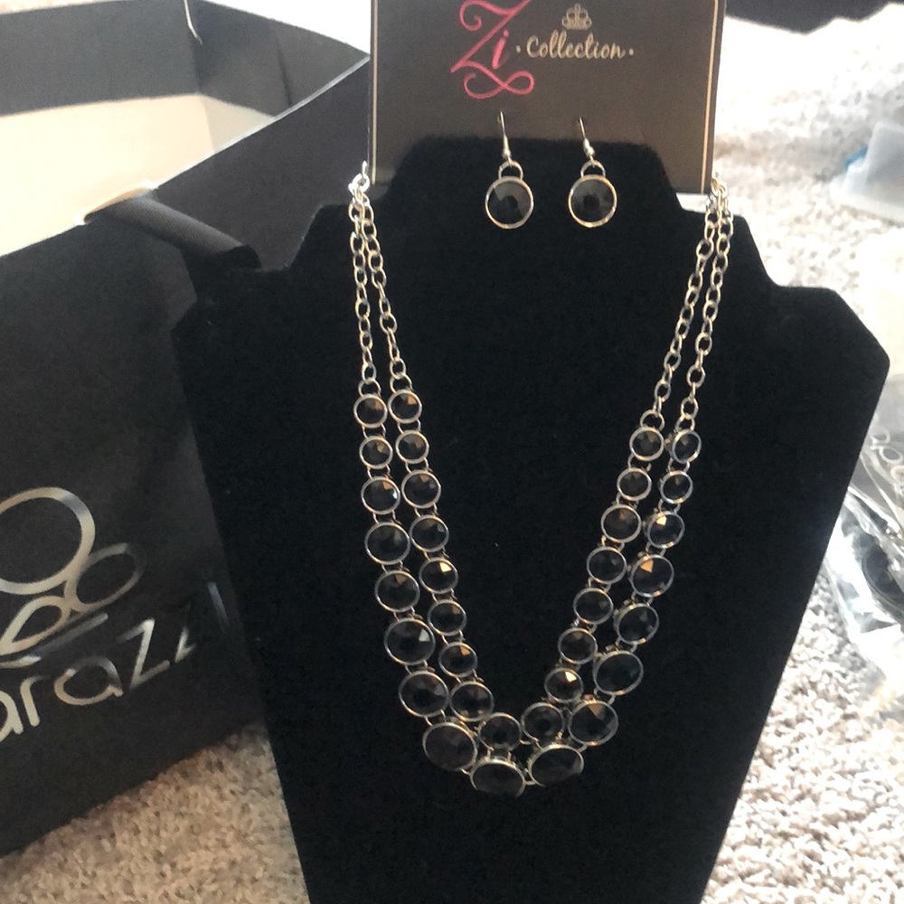 Paparazzi Zi Iconic Necklace Set
